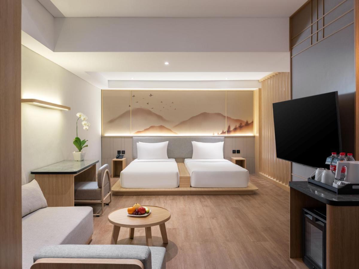 Hotel Santika Pasirkaliki Bandung Kültér fotó